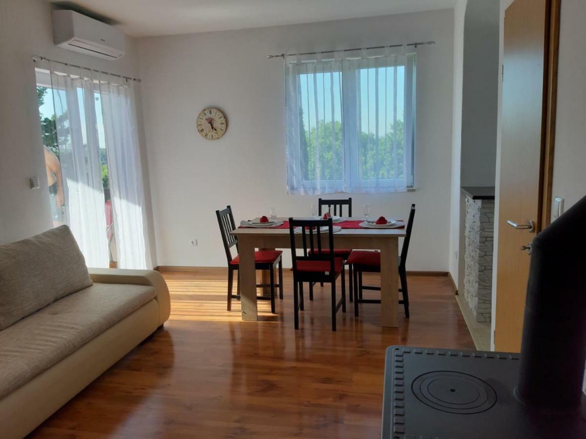 Igy Apartment *